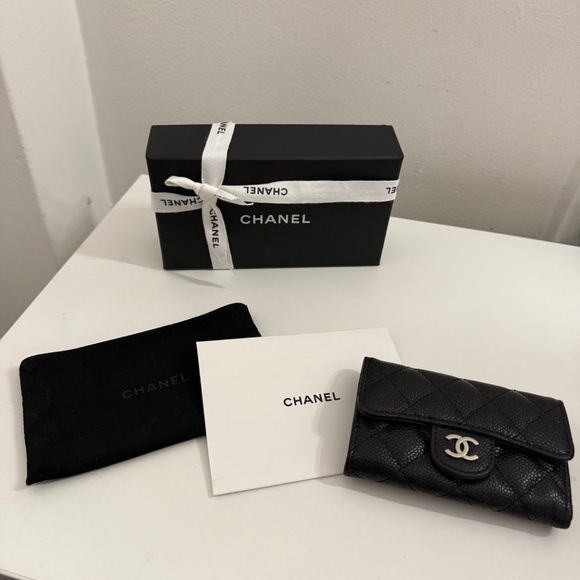 Chanel Classic Caviar Quilted Flap Card Holder Wallet Black Silver CC - Picture 4 of 4